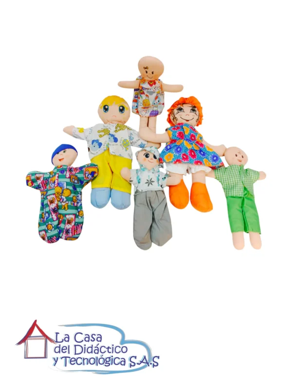 Familia de Muñecos Variados